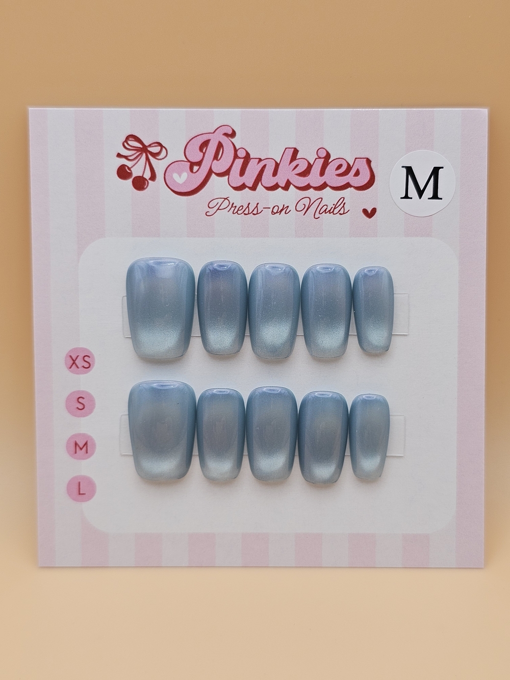 Size M Press-on Nails Set 10pc Short Tapered Square Blue Cateye